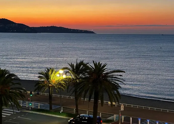 219 Promenade